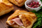 Beignets aux oignons et au jambon