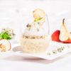 Birnen-Panna Cotta mit Blauschimmelkäseschaum und Walnussdragee
