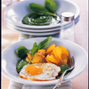Épinards à la crème avec pommes de terre rôties et œuf au plat