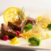 Hirschragout in Rotwein-Schokolade-Sauce