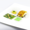 Seesaiblingsfilet in Ananas-Wasabi-Kruste mit Rahmlinsen