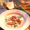 Sellerie-Rahm-Suppe mit Buchweizenroulade