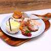Gebackene Apfelradln mit Vanillesauce