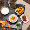Cocktail-Dip-Sauce mit Kartoffel-Wedges