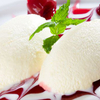 Joghurtnockerl mit Sauerkirschen