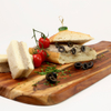 Vegetarischer Cheddar-Oliven-Aufstrich