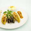 Knackiger Thaispargel mit gebratenem Chicorée und Wasabidip