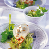 Gratinierte Birne mit Blauschimmelkäse auf Salatbeet