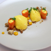 Karotten-Ziegenkäse-Mousse mit Haselnuss-Crumble