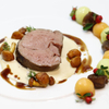 Sous Vide-Gegarte Hirschkeule mit Maroni-Buttersauce