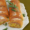Pizzastrudel mit Tomatendip