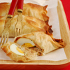Filoteigtaschen mit Thunfisch, Ei und Zitronendip
